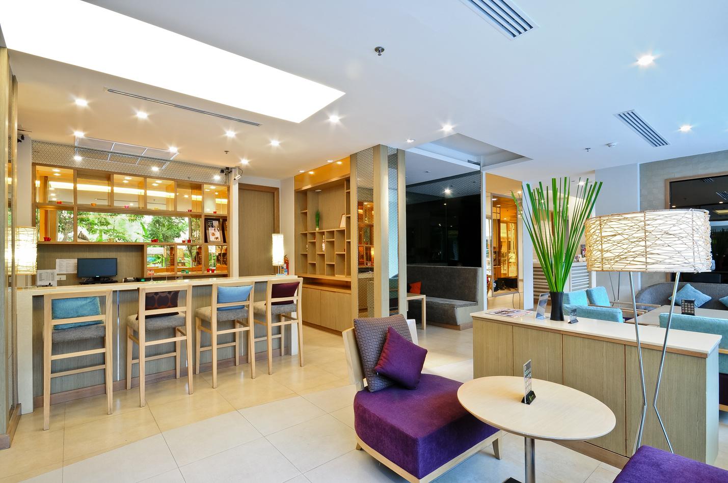 Ashlee Plaza Patong Hotel & Spa Exterior photo